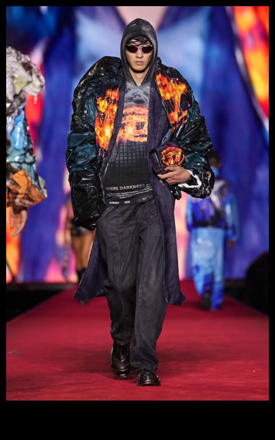 התחדשות המסלול מבט אחורה על הקלאסיקה של האופנה 5 התחדשות המסלול: גילוי מחדש של הקלאסיקות באופנה