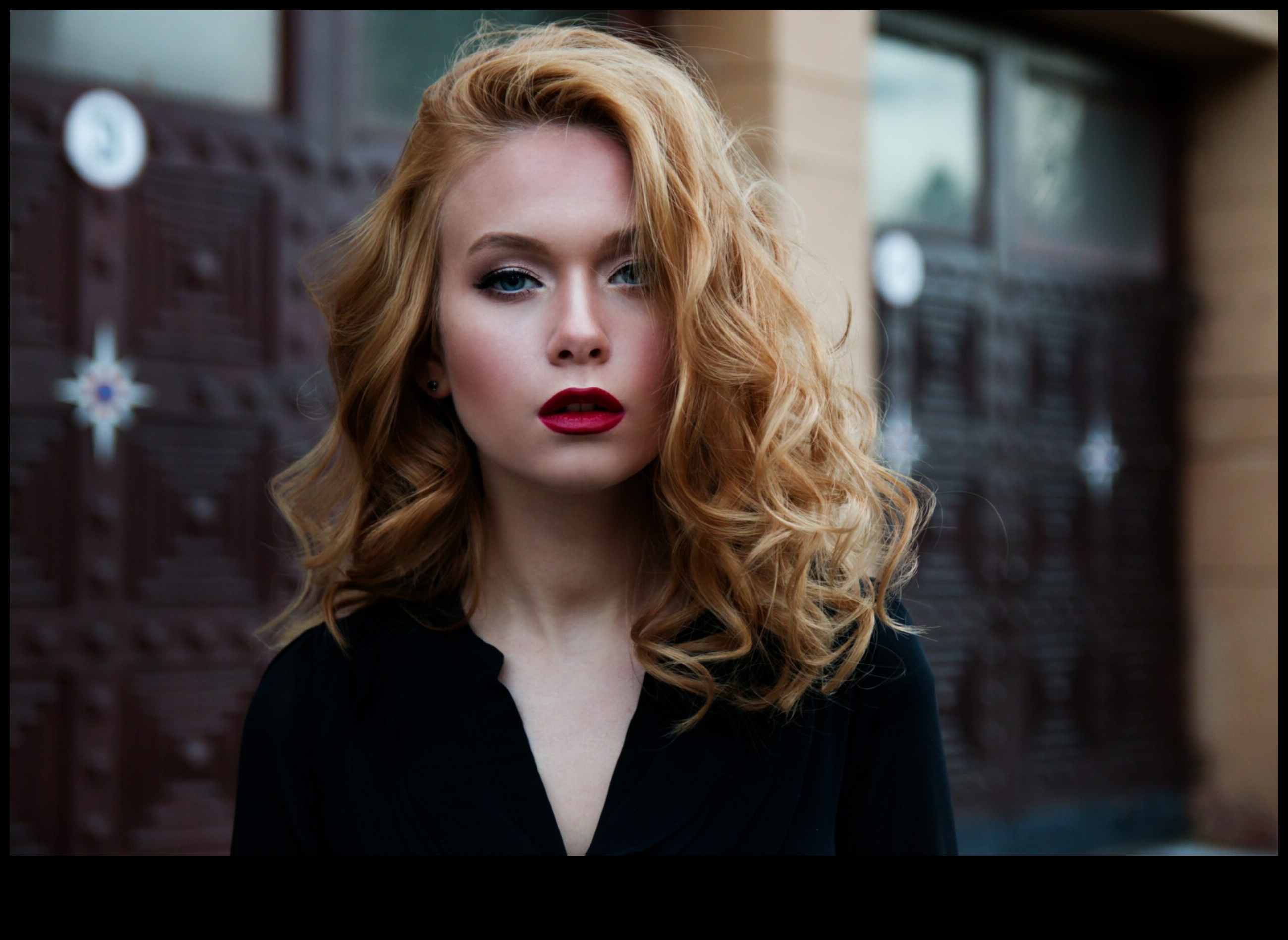 מעבר לטרנדים אמצו יופי נצחי עם אפשרויות איפור טבעיות 3 מעבר לטרנדים: אימוץ יופי נצחי עם אפשרויות איפור טבעיות