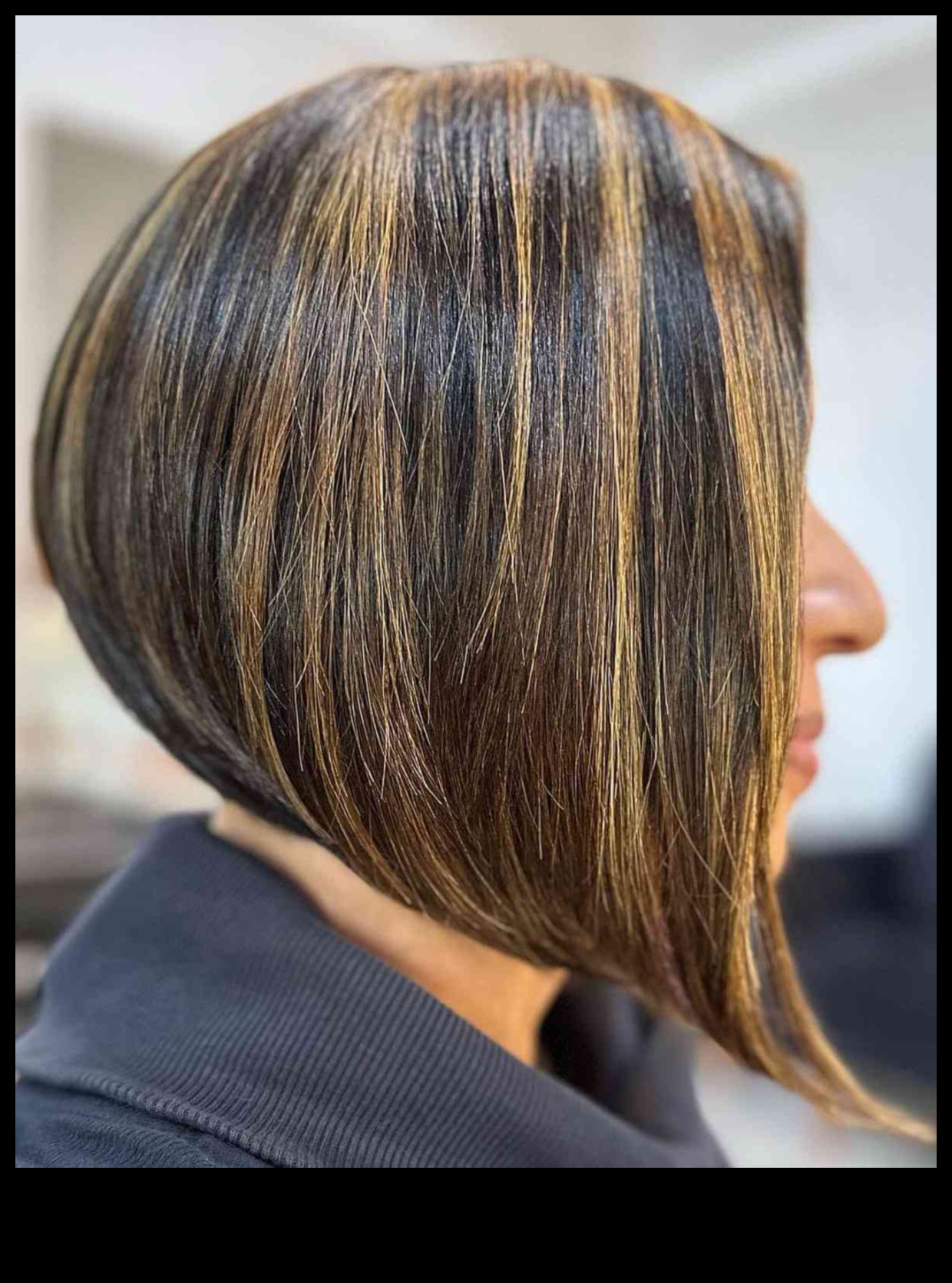 חלק ופשוט: סגנונות יומיומיים לשיער חלק עם ביטחון עצמי