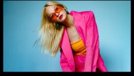 Vivid Vibes: להחדיר צבע בארון הבגדים שלך עם פאנאש אופנתי