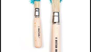 אומנות שבלונות מברשת: השגת עיצובים מורכבים עם כלים מיוחדים