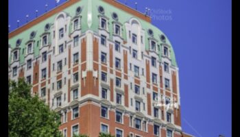 אלגנטיות אורבנית בתנועה: מבריק צילום אדריכלי