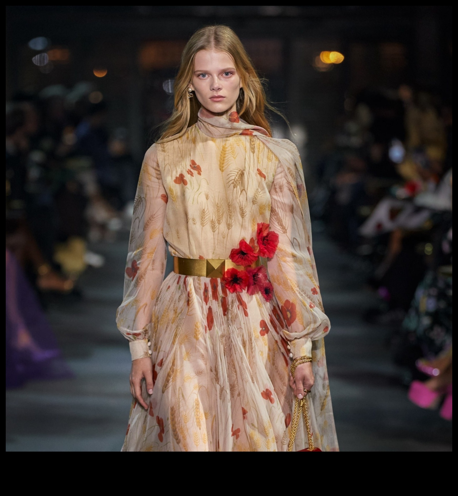 התחדשות המסלול מבט אחורה על הקלאסיקה של האופנה 1 התחדשות המסלול: גילוי מחדש של הקלאסיקות באופנה