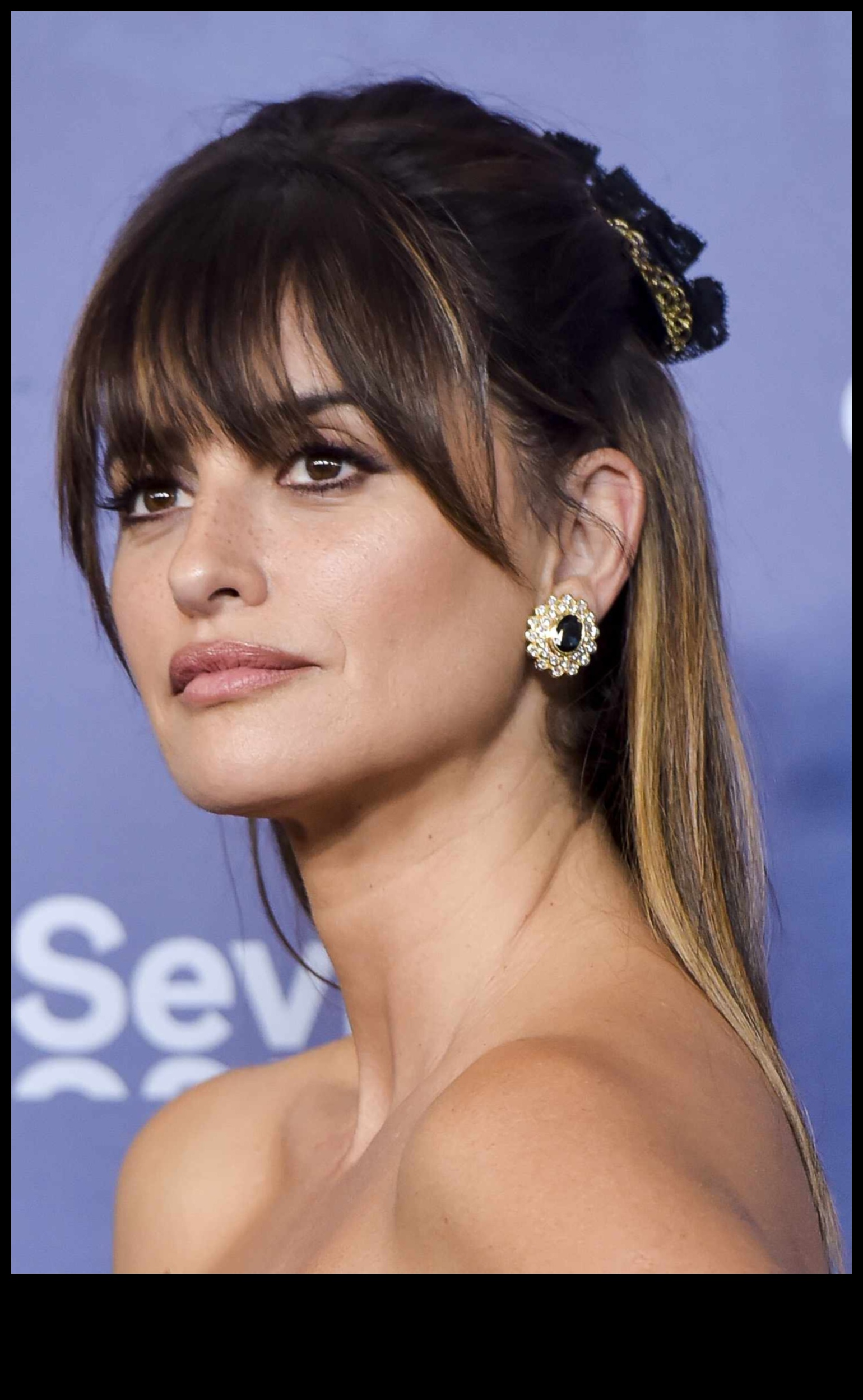 אינספו לתסרוקת סלבס: של מי המנעולים הברונטיים מסובבים ראשים?